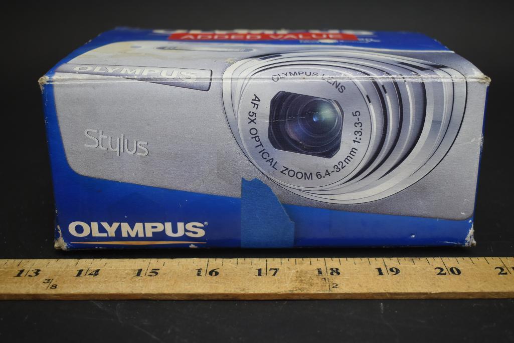 Olympus Stylus 820 Digital Camera