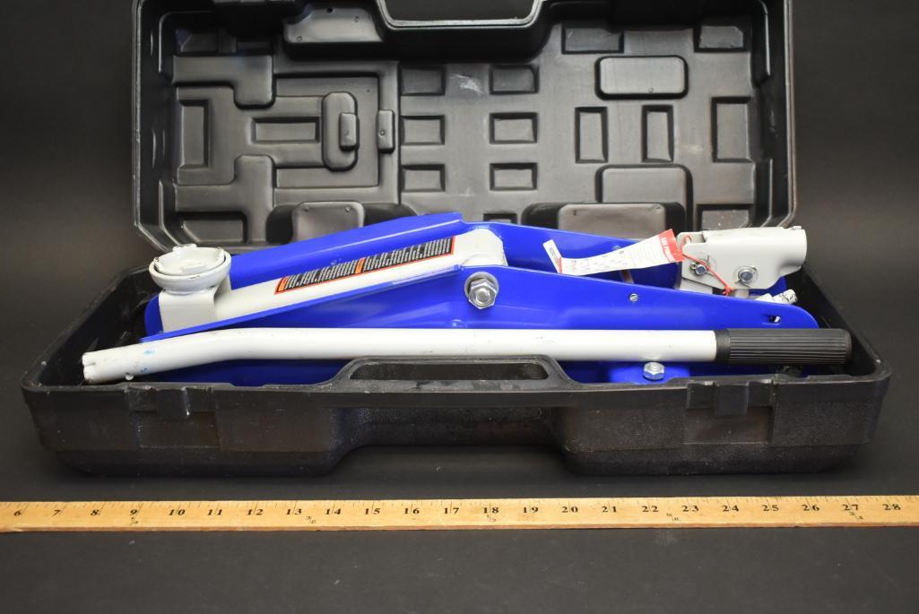Duralast 2.5 Ton Hydraulic Floor Jack