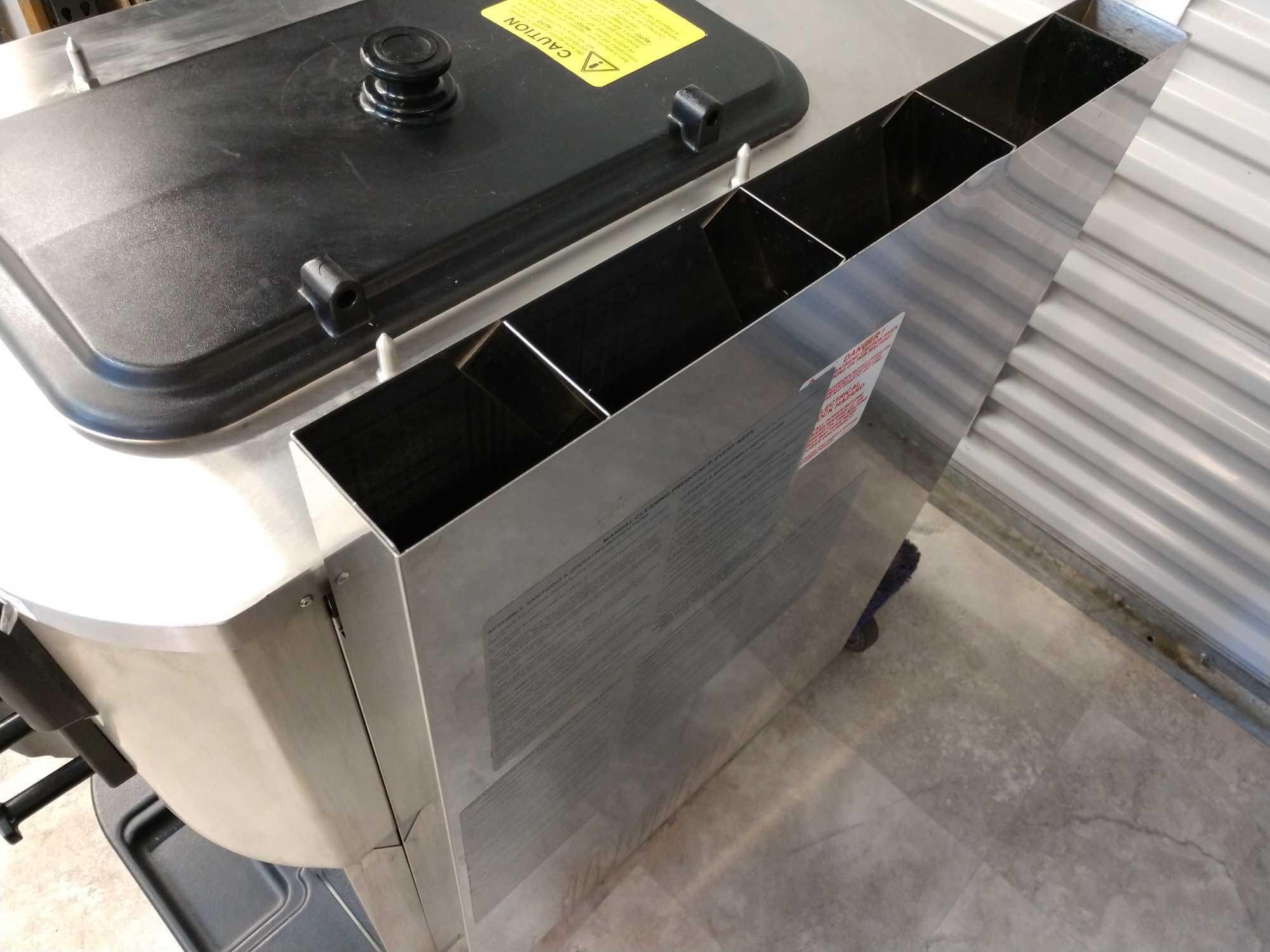 Taylor countertop soft serve ice cream machine