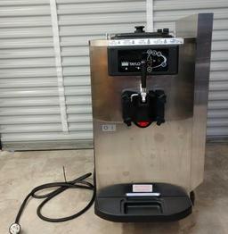 Taylor countertop soft serve ice cream machine