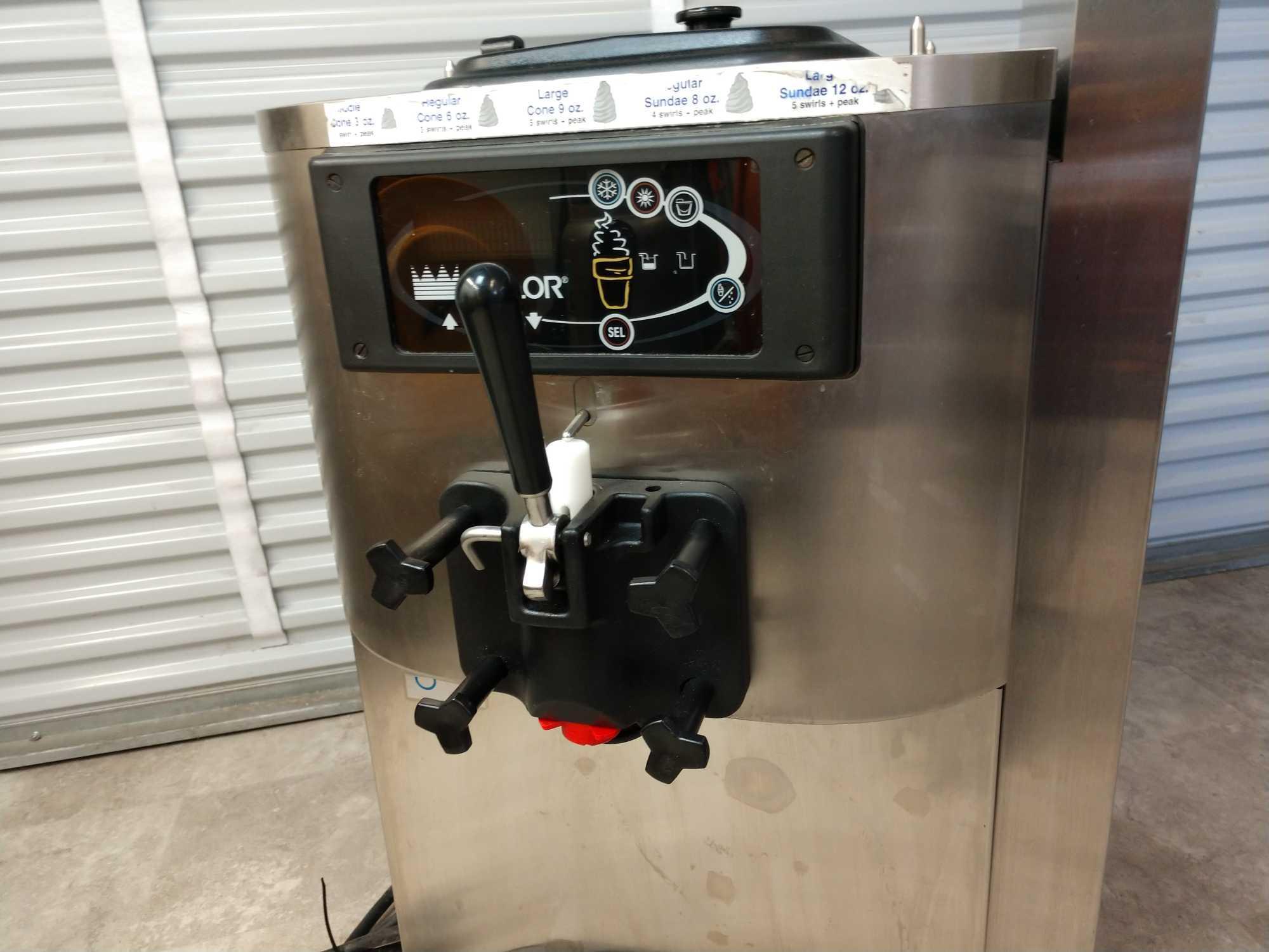 Taylor countertop soft serve ice cream machine
