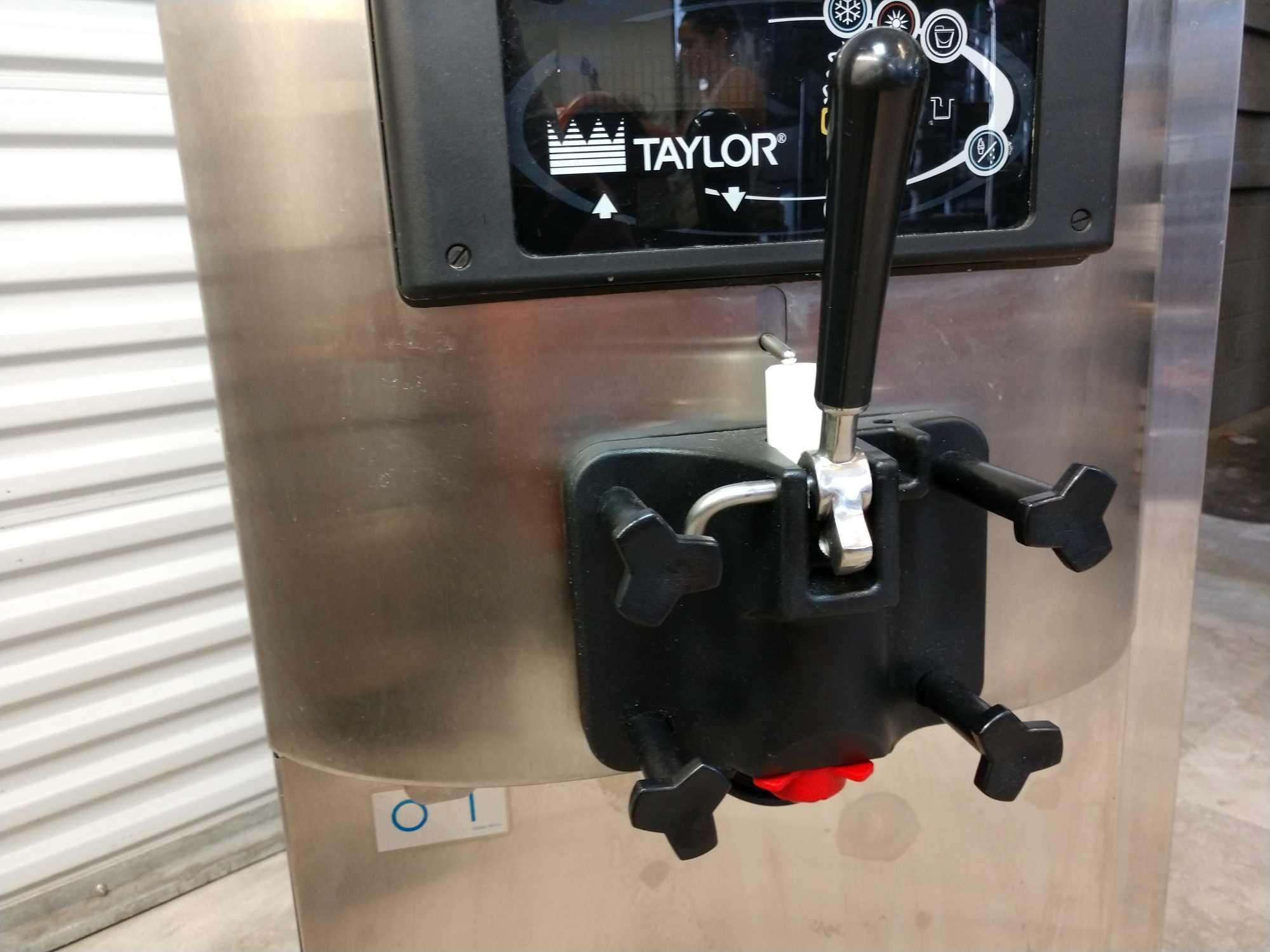Taylor countertop soft serve ice cream machine