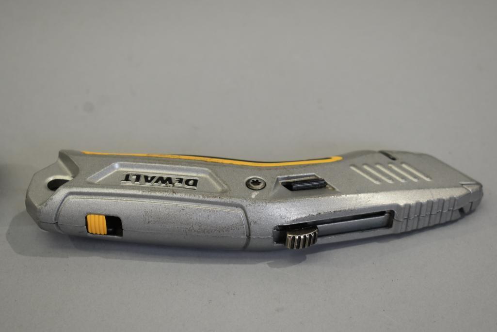 2 Dewalt Retractable Utility Knife