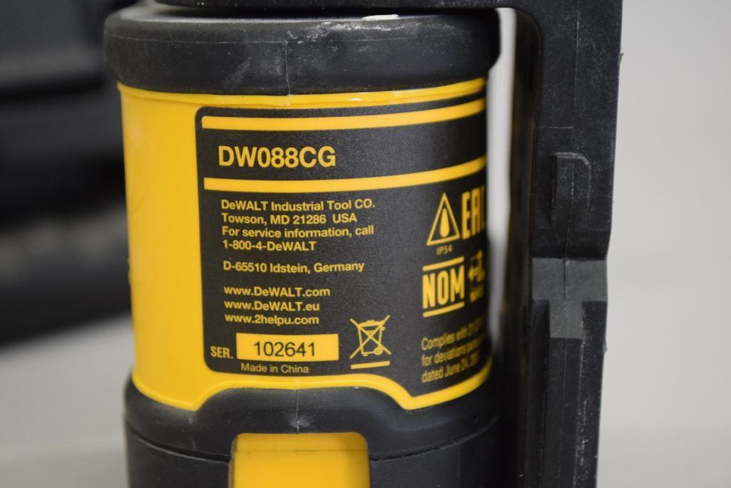 Dewalt Self Leveling Cross Line Laser