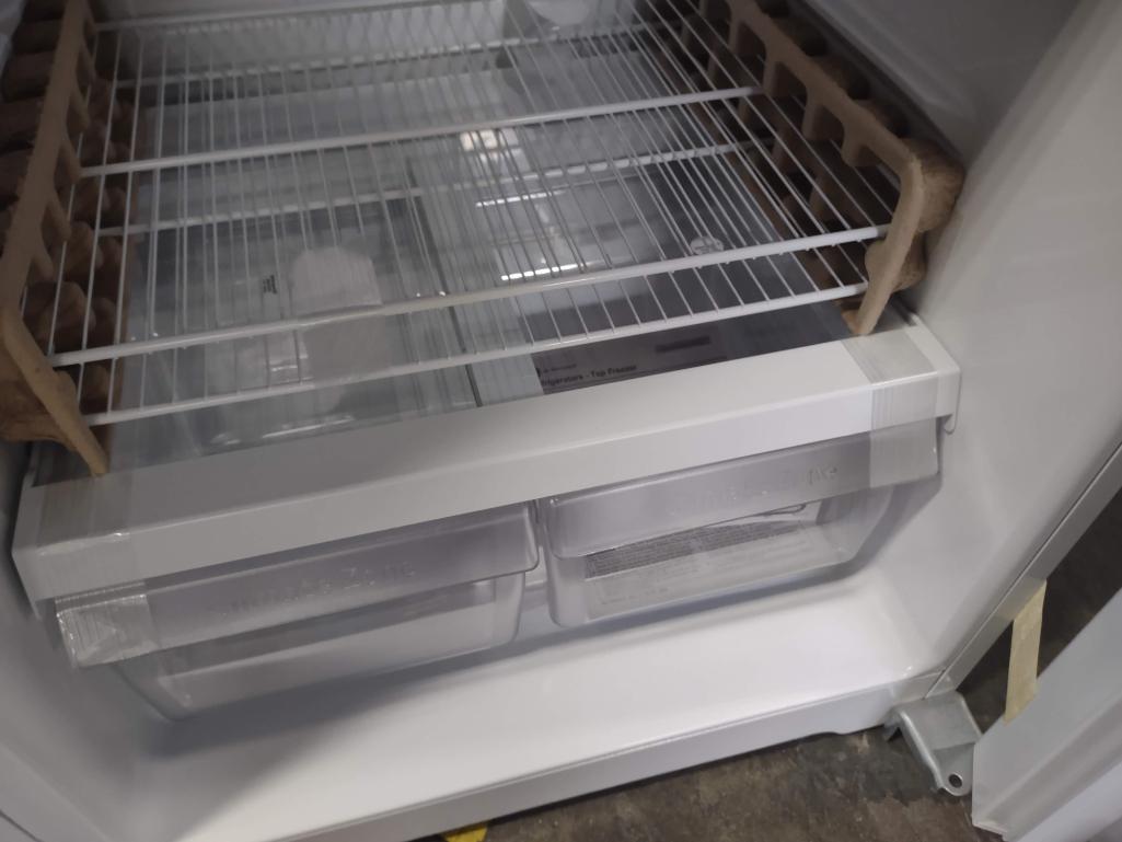 NEW Hotpoint Top Freezer Refrigerator