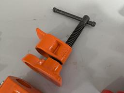 4 Pipe Clamps