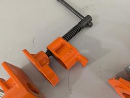4 Pipe Clamps