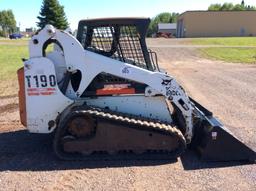 2001 Bobcat T190 Turbo track skid loader; OROPS; aux. hyds; hand & foot controls; 72" bucket; 3,599