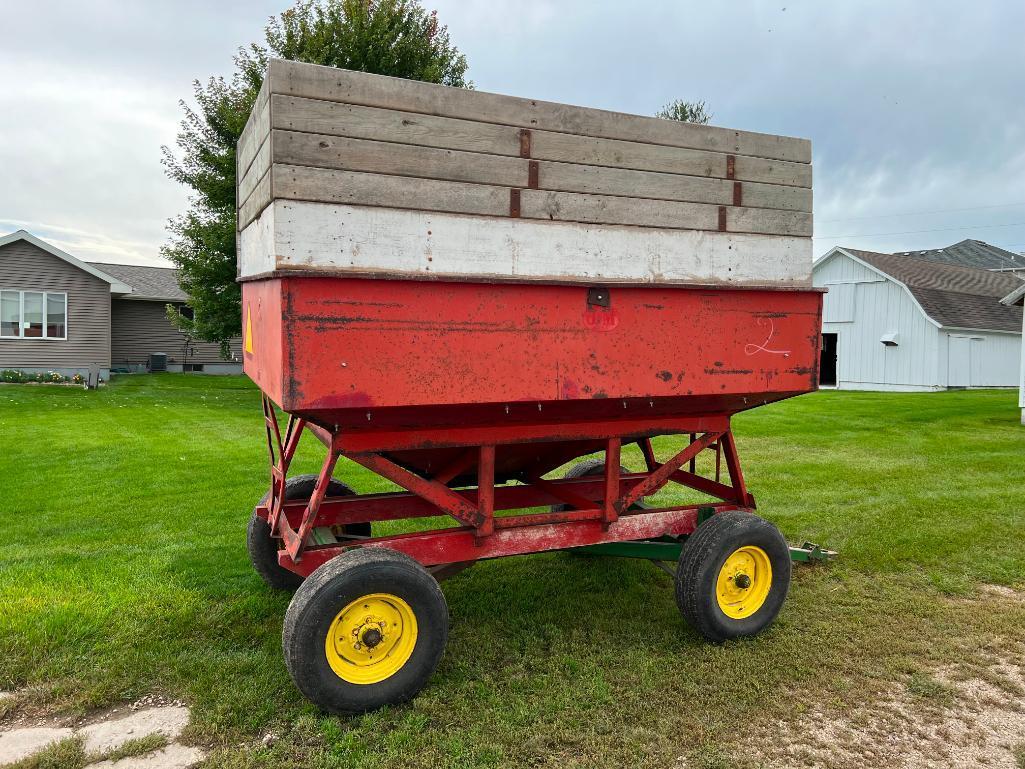 J&M gravity wagon, John Deere 963 4-wheel wagon, wood side extensions, wood lined.