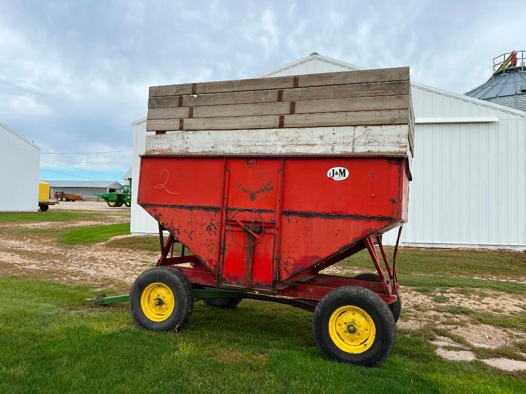 J&M gravity wagon, John Deere 963 4-wheel wagon, wood side extensions, wood lined.