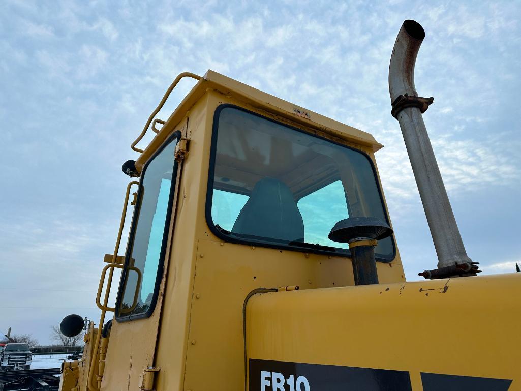 1983 Fiat Allis FR10 wheel loader, cab w/ heat, 17.5x25 tires, 2-spd trans, GP bucket, runs &