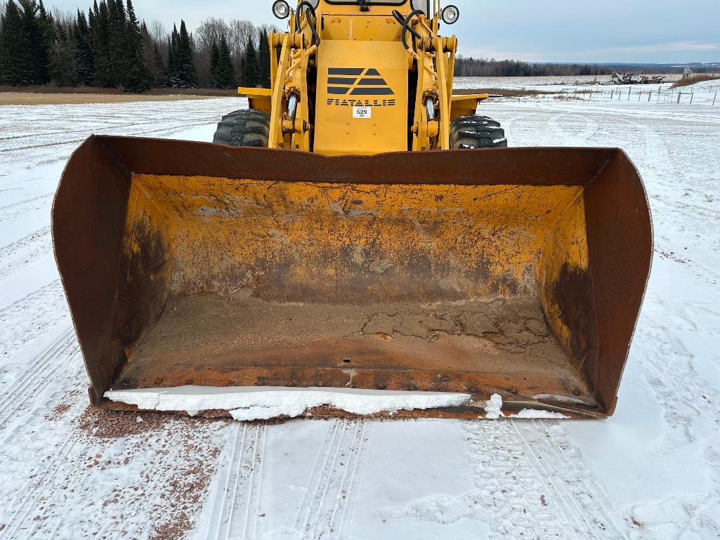 1983 Fiat Allis FR10 wheel loader, cab w/ heat, 17.5x25 tires, 2-spd trans, GP bucket, runs &