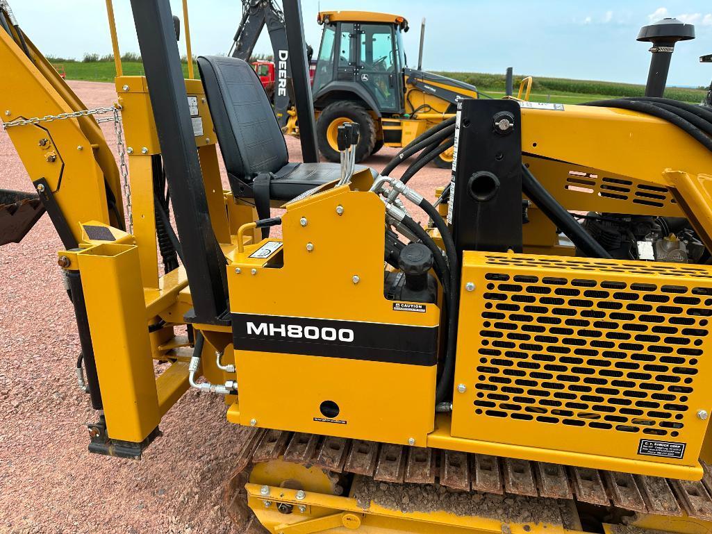 2016 Struck Magnatrac MH8000 crawler loader backhoe, OROPS, Briggs & Stratton Vanguard 35hp gas