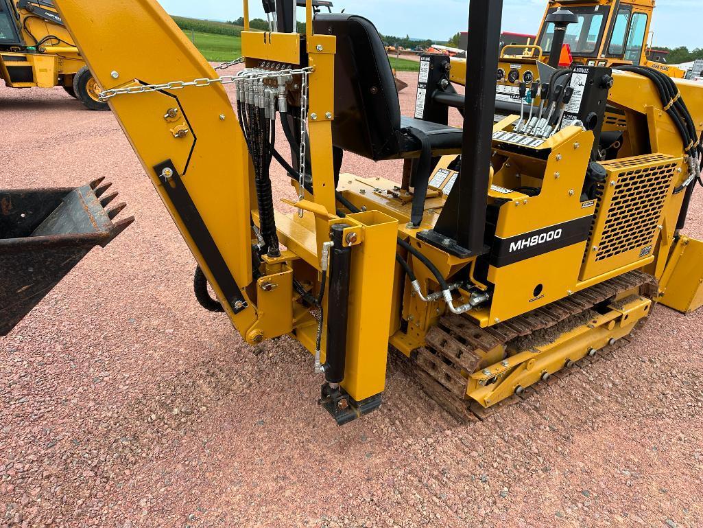 2016 Struck Magnatrac MH8000 crawler loader backhoe, OROPS, Briggs & Stratton Vanguard 35hp gas