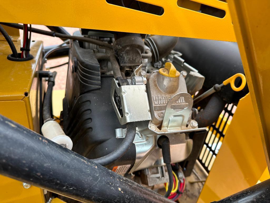 2016 Struck Magnatrac MH8000 crawler loader backhoe, OROPS, Briggs & Stratton Vanguard 35hp gas