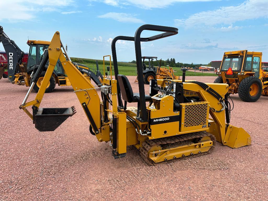2016 Struck Magnatrac MH8000 crawler loader backhoe, OROPS, Briggs & Stratton Vanguard 35hp gas