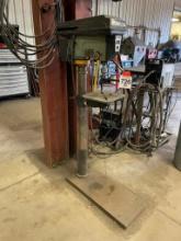 Delta 17-900 floor model drill press; s/n R9024.