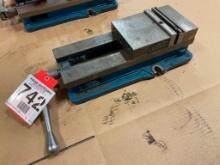 Kurt Model D688 machinist vise; s/n 130362.