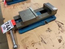 Kurt Model D688 machinist vise; s/n 130360.