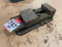GS machinist vise; s/n 0807053; no handle.
