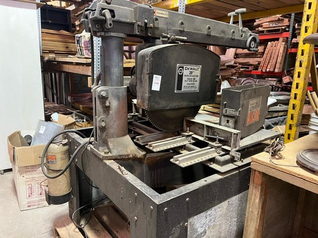 Dewalt Saw  20 ” radial arm saw commercial