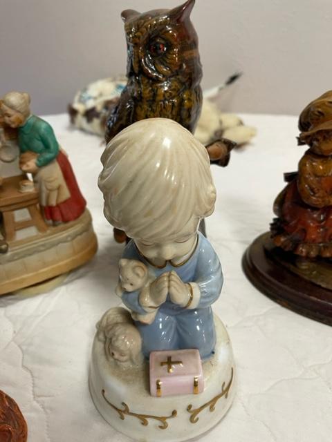 Misc lot - music boxes, owl statue, Indian ash tray