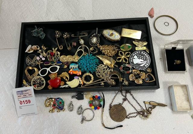 Jewelry lot - pins  Vintage Costume Jewlery