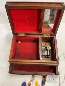 Piano music box with contents