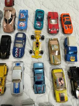 Box of matchbox/toy cars aprox. 63 cars