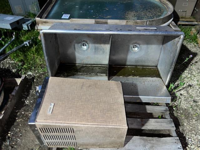stainless double sink and water fountain