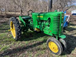 John Deere Antique Farm Tractor Runs and Works , new paint and decals