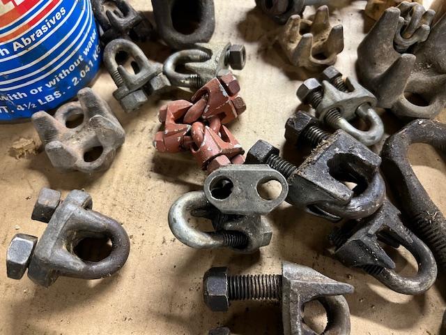 ASSORTED VARIOUS SIZE WIRE CABLE CLAMPS DOGS