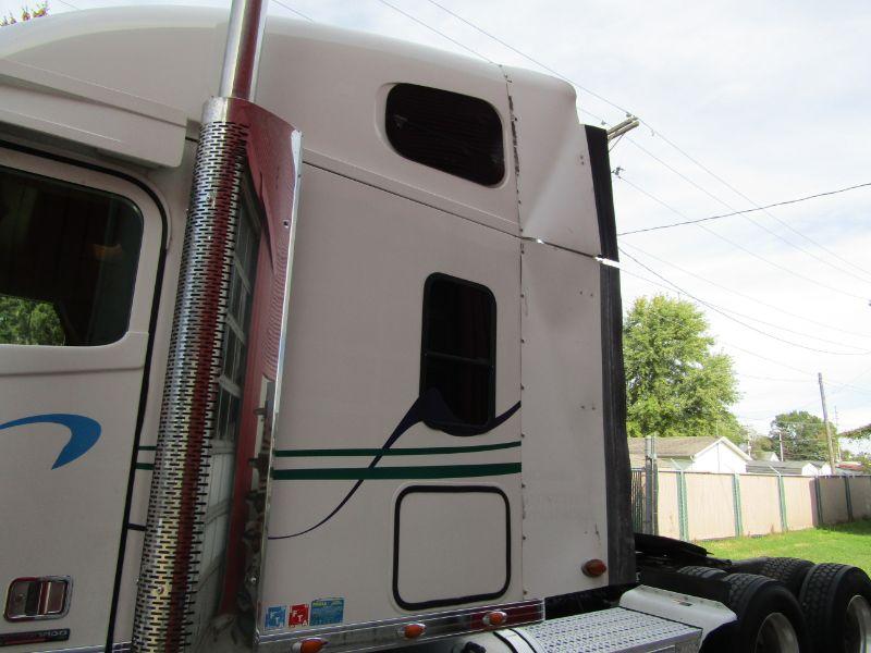 2010 Freightliner Coronado Sleeper