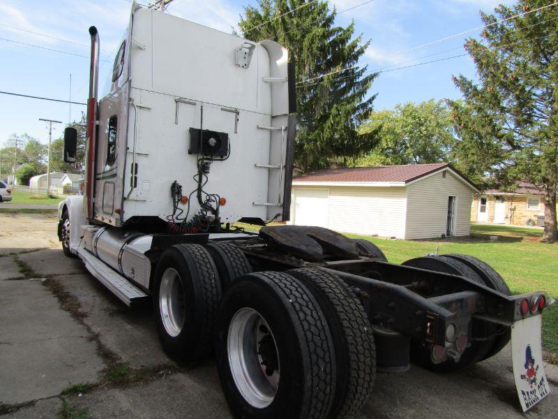 2010 Freightliner Coronado Sleeper