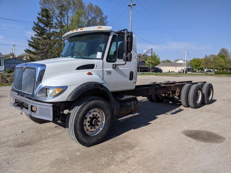 2005 International 7500 Cab & Chassis