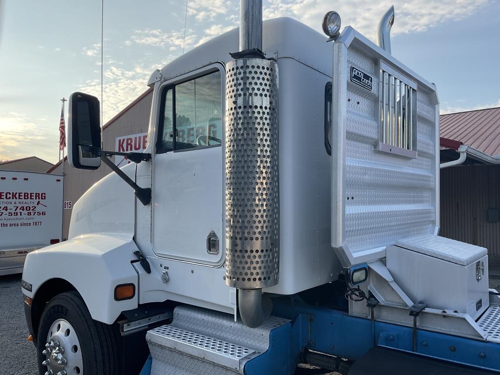 1999 Kenworth T600 Daycab