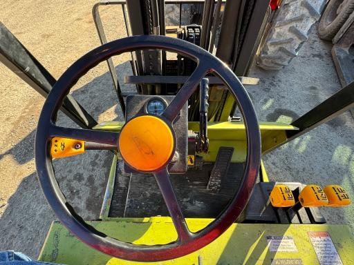 Electric Clark TM 25 Fork Lift