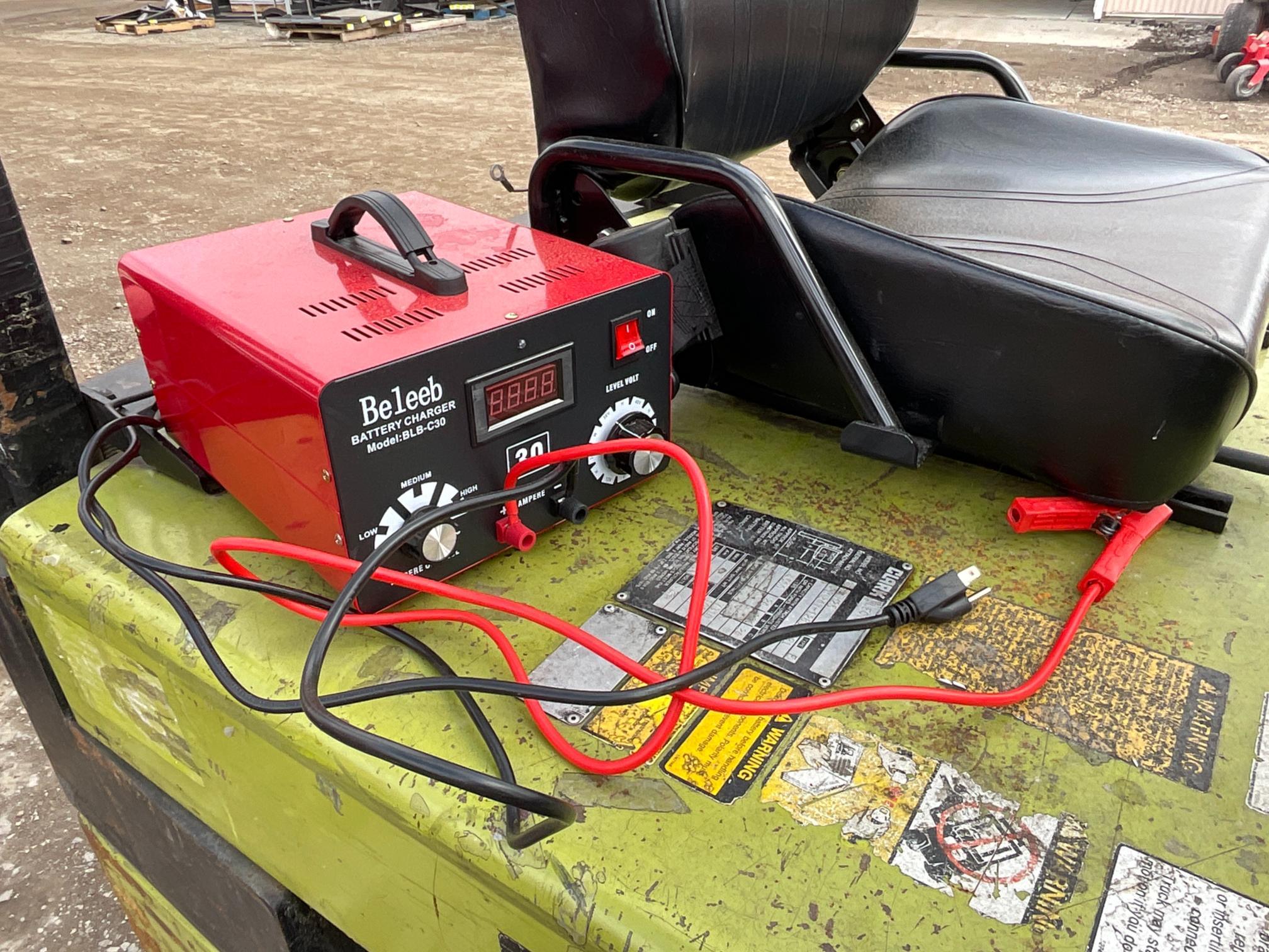 Electric Clark TM 25 Fork Lift