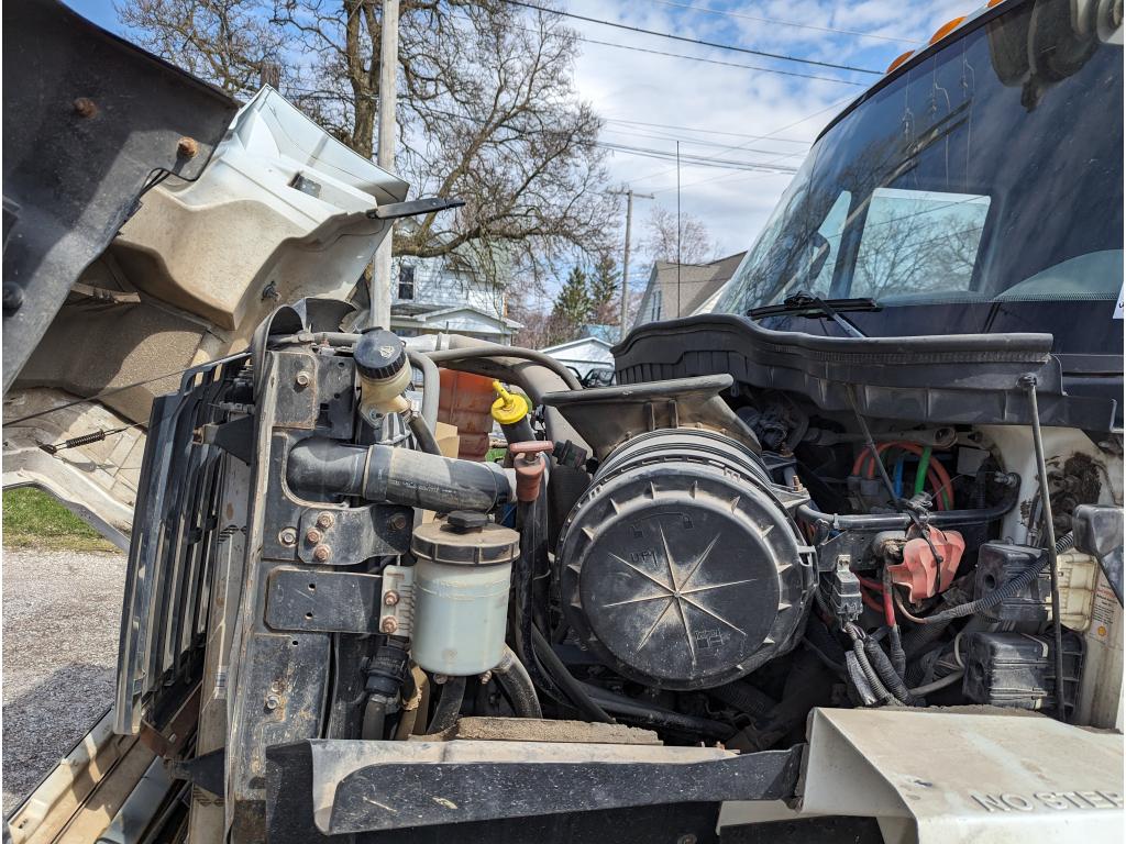 2014 International 7500 Elevator Bucket