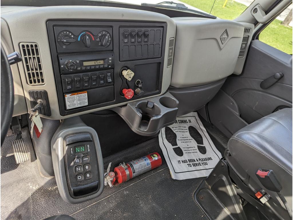 2014 International 7500 Elevator Bucket