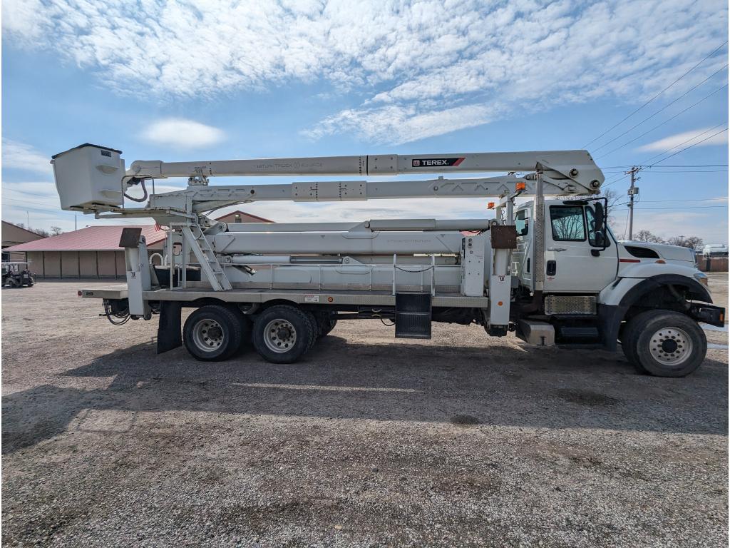 2014 International 7500 Elevator Bucket