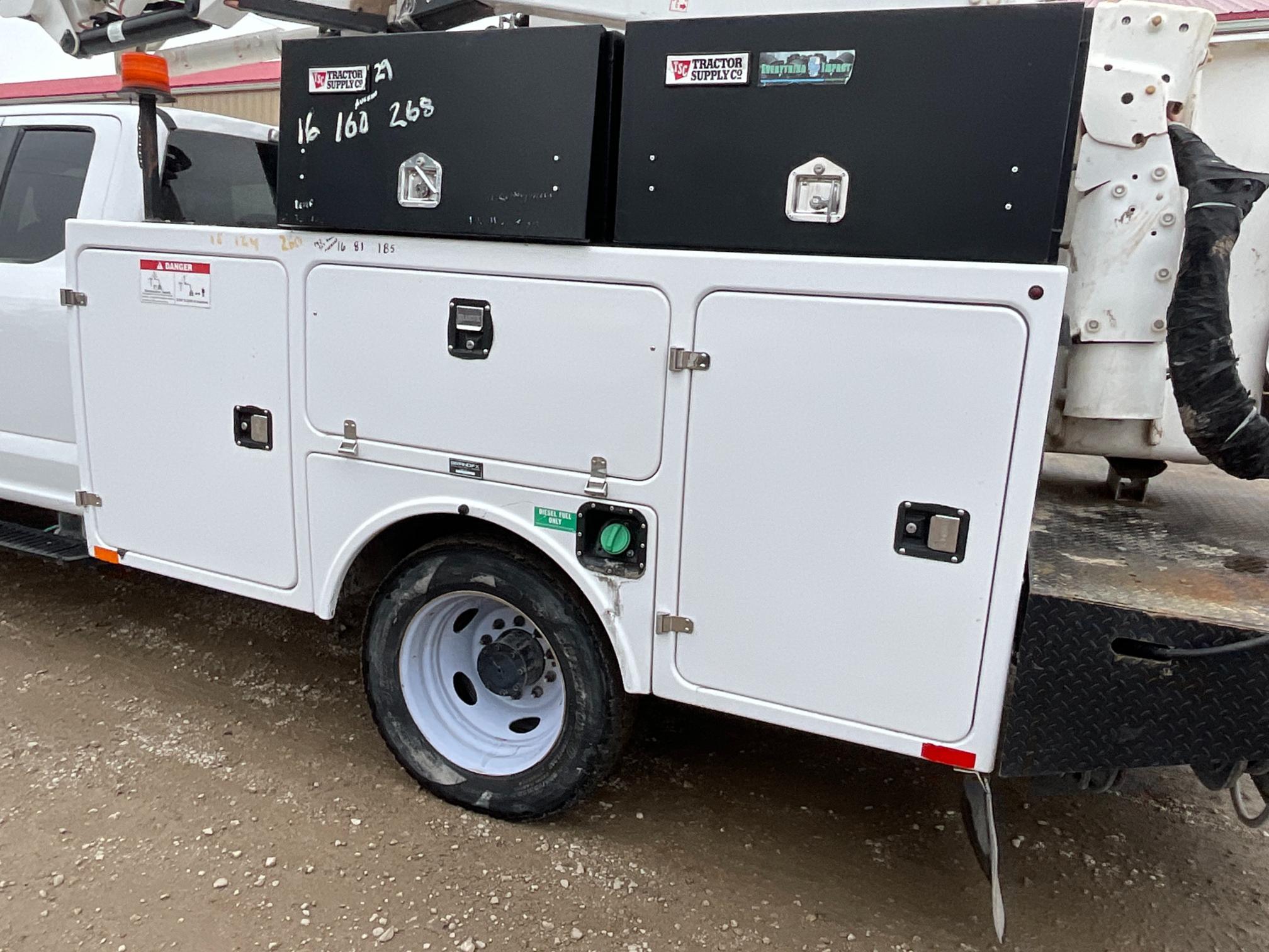 2019 Ford F550 Bucket Truck