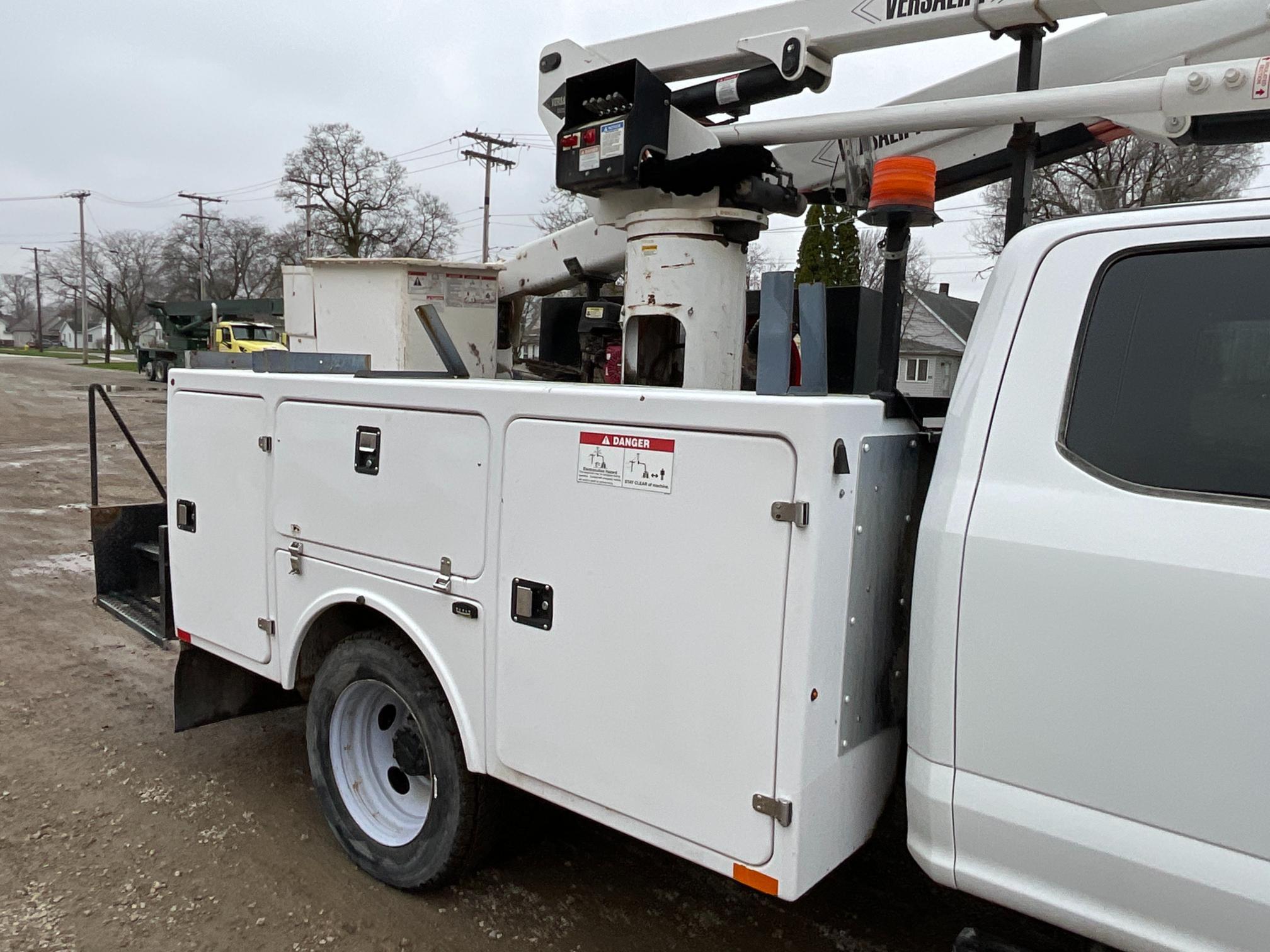 2019 Ford F550 Bucket Truck