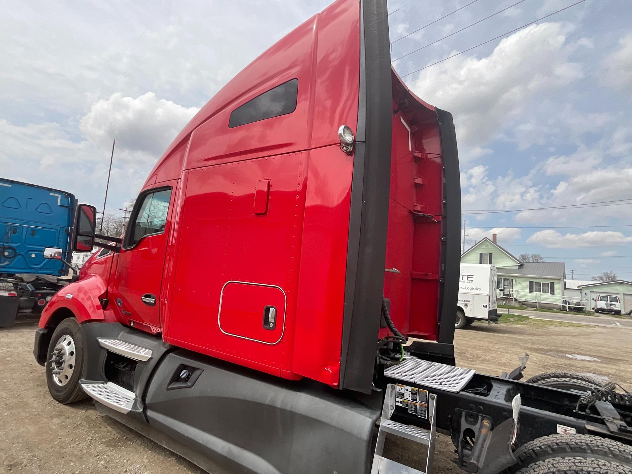 2019 Kenworth T680 Sleeper