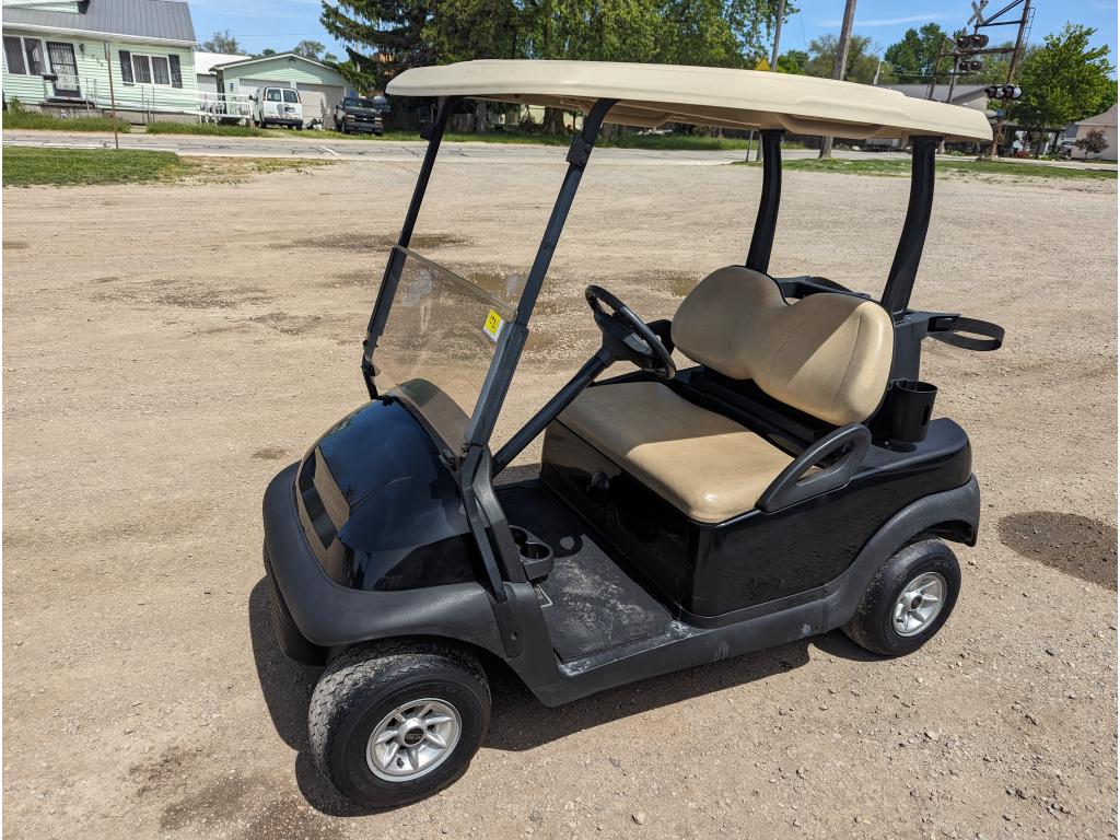 2011 Club Car Precedent Gas Golf Cart