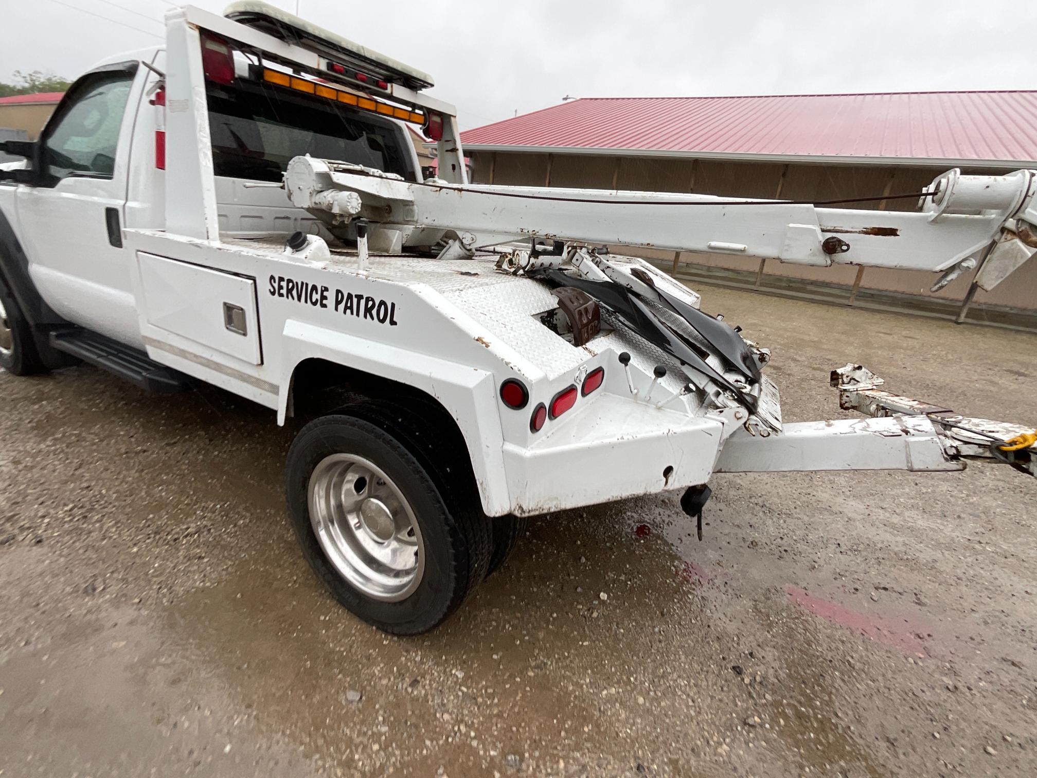 2011 Ford F450 Wrecker Truck