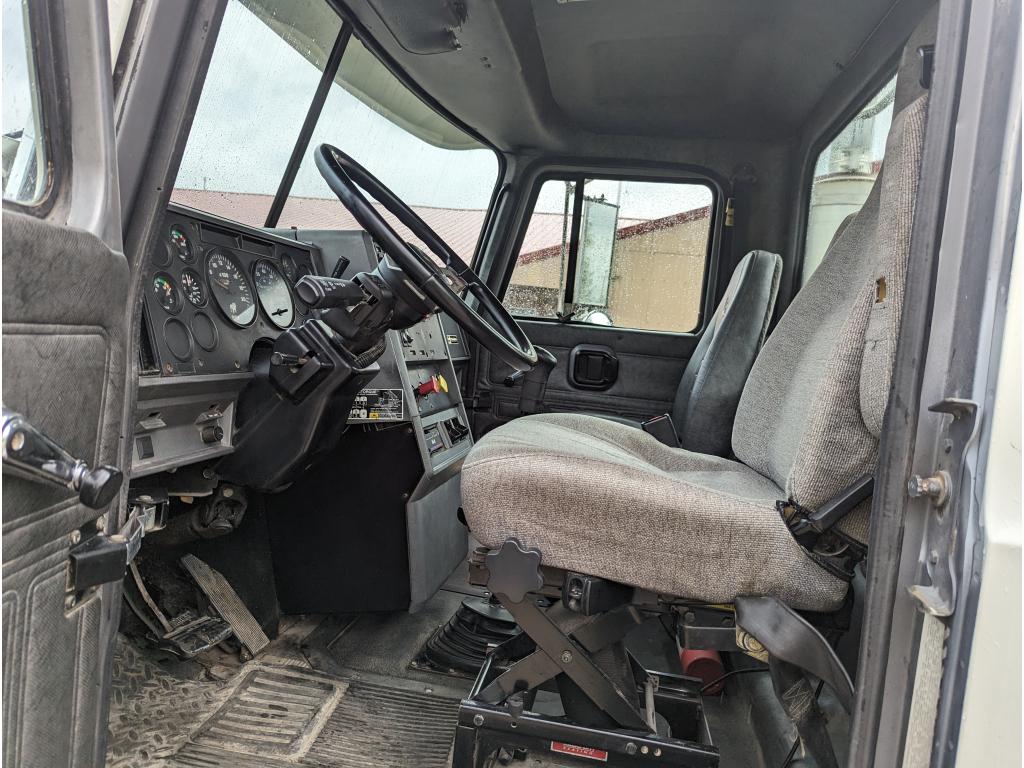 1997 Mack CH613 Day Cab