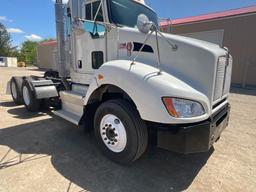 2012 Kenworth T440 Day Cab