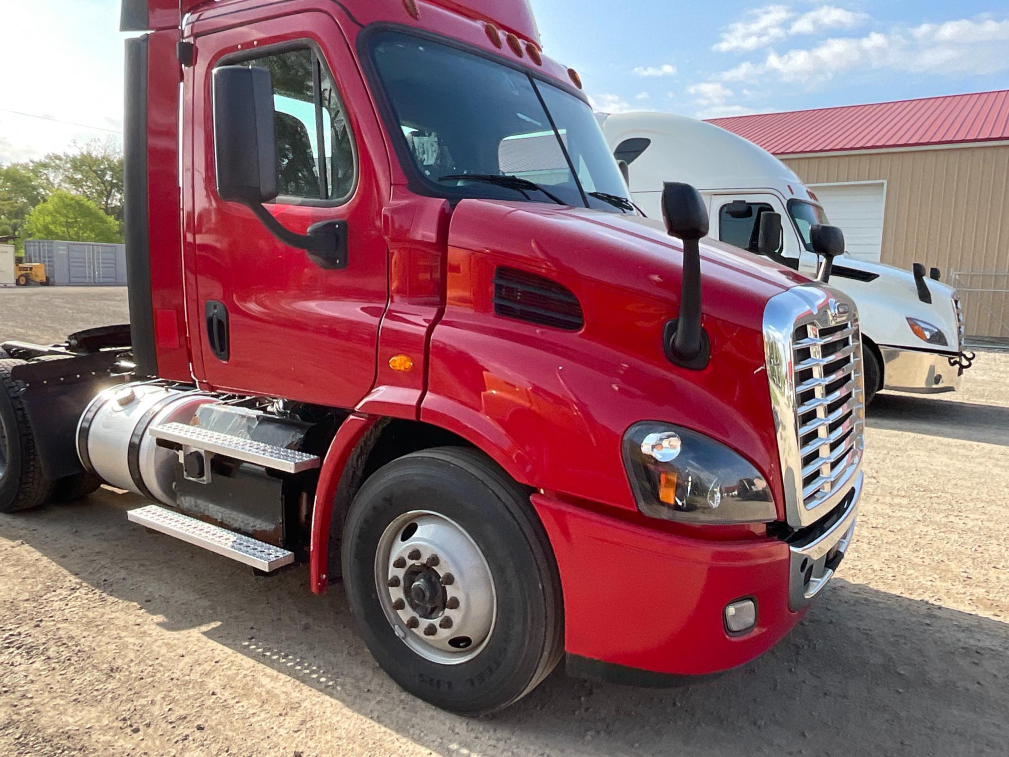 2018 Freightliner CA113 Day Cab