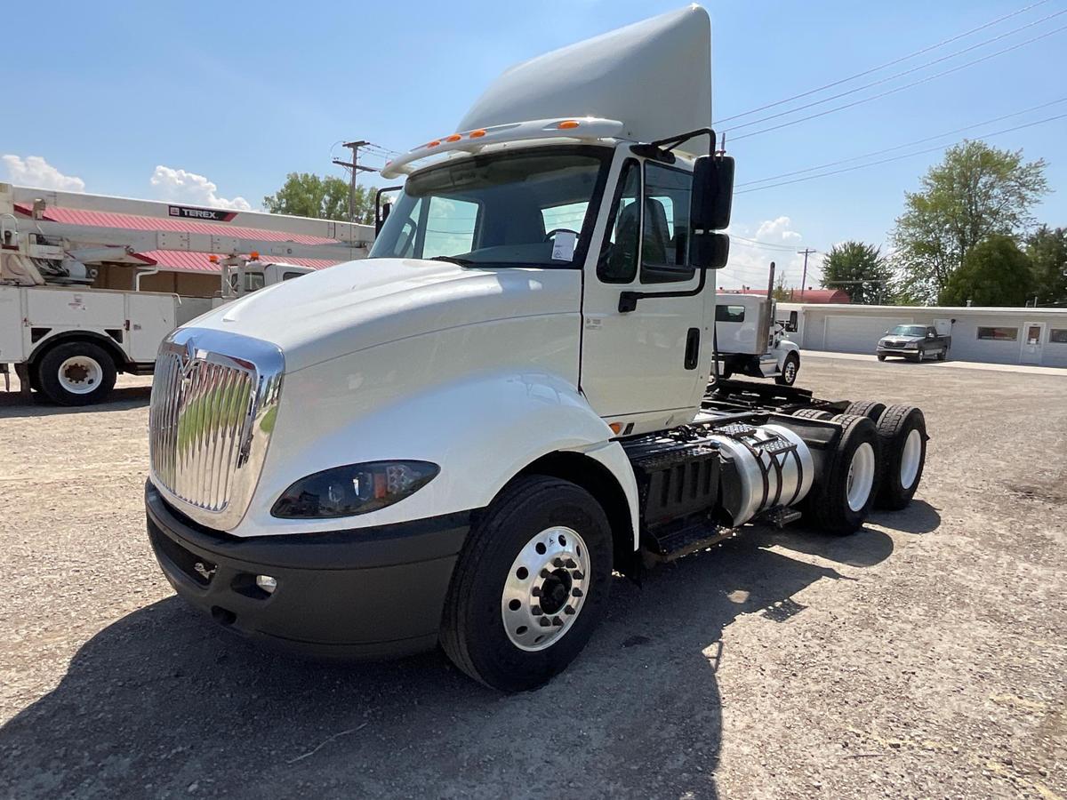 2017 International Prostar Day Cab